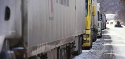 Հարյուրավոր բեռնատարներ են սպասում ռուս-վրացական սահմանին` Վերին Լարսում
