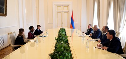 Վահագն Խաչատուրյանն ընդունել է Միջազգային ճգնաժամային խմբի նախագահ Կոմֆորտ Էրոյին