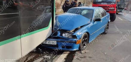 BMW-ն Խանջյան փողոցում բախվել է MAN մակնիշի թիվ 74 երթուղին սպասարկող ավտոբուսին․ կա վիրավոր․ shamshyan.com