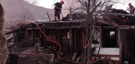 Լոռու մարզի Սվերդլով գյուղում անասնագոմի տանիք և այդտեղ կուտակած մոտ 200 հակ անասնակեր է այրվել