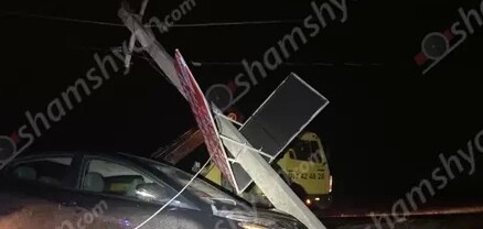 21-ամյա վարորդը Hyundai Elantra-ով Ալափարս-Չարենցավան ճանապարհին բախվել է բետոնե էլեկտրասյանը. shamshyan.com