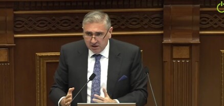 Աշխատավարձերի բարդակ եք ստեղծում. Արթուր Խաչատրյան