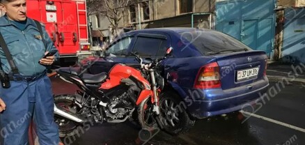 Երևանում բախվել են Opel-ն ու մոտոցիկլը․ մոտոցիկլավարը տեղափոխվել է հիվանդանոց․ shamshyan.com