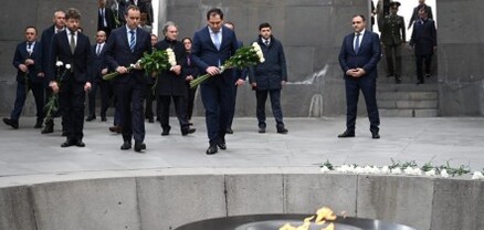 Ֆրանսիայի ՊՆ ղեկավար Սեբաստիան Լըկորնյուն այցելել է Ծիծեռնակաբերդ՝ Հայոց ցեղասպանության զոհերի հուշահամալիր