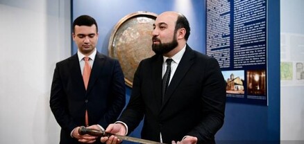Սմբատյանների տոհմի ներկայացուցիչը Պատմության թանգարանին նվիրեց իրենց տոհմական սուրը