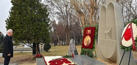 ՀՀ նախագահը ծաղիկներ է խոնարհել Վազգեն Սարգսյանի շիրիմին և հարգանքի տուրք մատուցել նրա հիշատակին
