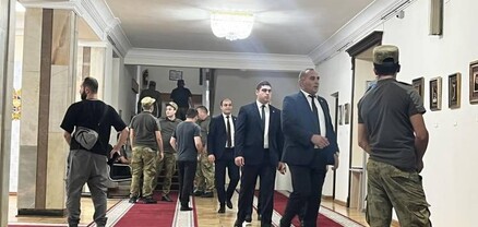 Նույն ջանասիրությամբ երկիրը պաշտպանեիք. Հրապարակ