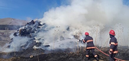 Լեռնահովիտ գյուղի սկզբնամասում այրվել է կուտակած անասնակեր