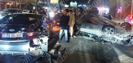 Խոշոր ու շղթայական ավտովթար՝ Երևանում. մեքենաներից մեկը գլխիվայր շրջվել է. shamshyan.com