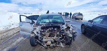 Սյունիքում բախվել են «Hyundai Elantra»-ն և Նիվան. կա 1 զոհ, 5 վիրավոր. shamshyan.com