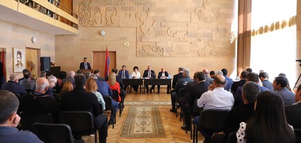 Շիրակի մարզպետի գլխավորությամբ Մարալիկում տեղի է ունեցել մարզխորհրդի արտագնա նիստը
