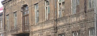 Գյումրիի պատմական շենքերը փլուզման եզրին են․ պետությունը ձեռքերը լվանում է