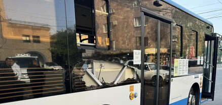 Երևանում վթարի է ենթարկվել 11 համարի ավտոբուսը