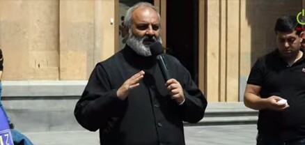 Քաղաքապետարանի աշխատակիցներից մեկն ազատվել է աշխատանքից ու միացել շարժմանը
