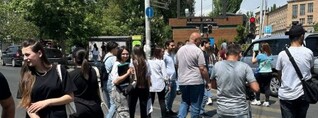 Քաղաքացիները փակել են Սայաթ-Նովա-Ալեք Մանուկյան խաչմերուկը