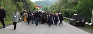 Բագրատ Սրբազանը շարունակում է իր երթը դեպի Երևան