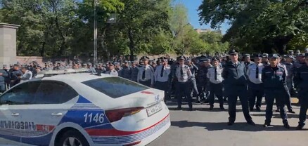 Ոստիկանության զորքերը շրջապատել են ԱԺ-ն ու նախագահականը