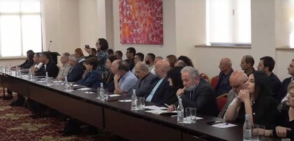 Առանց Շահրամանյանի․ Հրապարակ