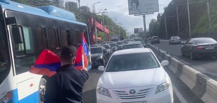 Քաղաքացները փակել են Մյասնիկյան պողոտան