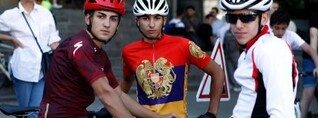 Երևանում Թուրքմենստանի հետ համատեղ անցկացվել է հեծանվաշքերթ և հեծանվասպորտի սիրողական մրցաշար