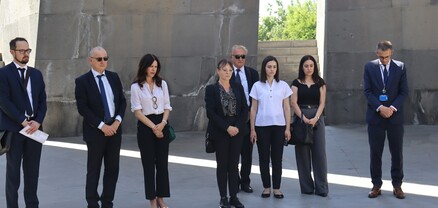 Ֆրանսիայի Էքս Ան Պրովանսի քաղաքապետն այցելել է Հայոց ցեղասպանության հուշահամալիր