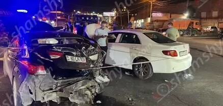 Երևանում բախվել են շտապօգնության ավտոմեքենան, Hyundai-ն ու Toyota-ն. կան վիրավորներ. shamshyan.com