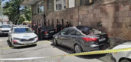 Երևանում՝ էլիտար շենքի բակում կայանված Ford Focus-ի վրա, հայտնաբերվել է ՌԴ վիրավոր քաղաքացի. shamshyan.com