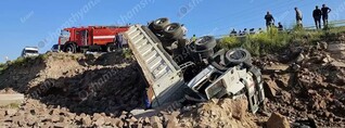 Երևան-Գյումրի ճանապարհին քարով բարձված բեռնատարը կողաշրջվել է․ կա զոհ. shamshyan.com