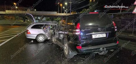 Երևանում բախվել են «Toyota Land Cruiser Prado»-ն ու «Mercedes»-ը. կան վիրավորներ. shamshyan.com