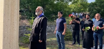 Բագրատ Սրբազանը Բյուրականում այցելել է հերոսների հուշահամալիր