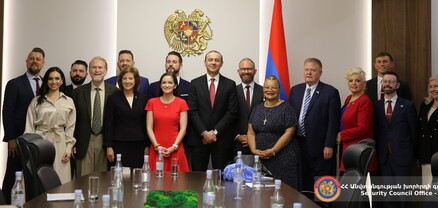 ԱԽ քարտուղարը Save Armenia-ի պատվիրակության հետ քննարկել է ՀՀ-ԱՄՆ հարաբերությունների օրակարգի հարցեր