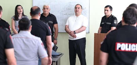 ՆԳ նախարարը հետևել է ապագա քրեական ոստիկանների և պարեկների ուսումնական գործընթացին