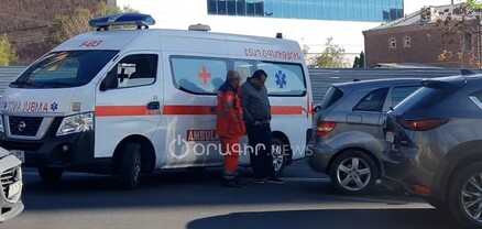 Շտապօգնության մեքենան վթարվել է․ Կոմիտասի պողոտայում հսկայական խցանում է