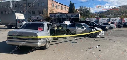 Վանաձորում բախվել է 2 «Mercedes». կան վիրավորներ. shamshyan.com