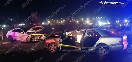 Սպիտակում բախվել են 2 «Mercedes»-ներ. կան վիրավորներ. shamshyan.com
