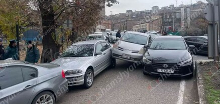 Երևանում բախվել են 2 «BMW», «Nissan»-ն ու «Hyundai»-ը. 2-ը եղել են կայանված. shamshyan.com