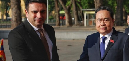 Ալեն Սիմոնյանը հանդիպել է Վիետնամի ԱԺ նախագահի հետ