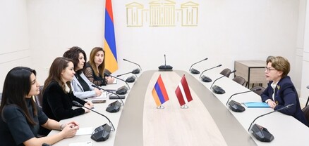 Սոնա Ղազարյանը հանդիպել է Լատվիայի դեսպանի հետ