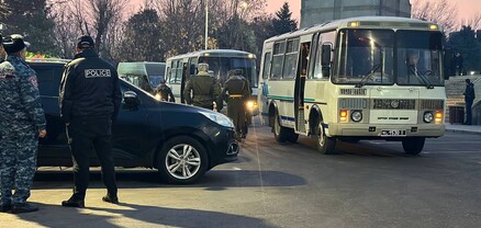 Մեծաթիվ ուժայինների, անվտանգության աշխատակիցների ուղեկցությամբ՝ քաղաքական էլիտան այցելել է Եռաբլուր