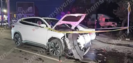 Կոտայքի մարզում բախվել են էլեկտրական BYD-ն ու Mercedes-ը. կան վիրավորներ. shamshyan.com