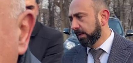 Քաղաքական էլիտան «շքախմբով» հեռացավ Եռաբլուրից՝ չպատասխանելով լրագրողների հարցերին