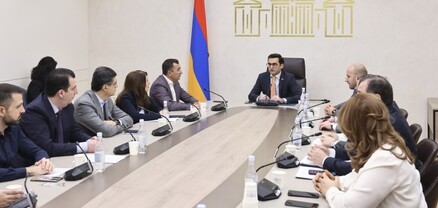 Հակոբ Արշակյանը հանդիպել է բջջային կապի օպերատորների ղեկավարների հետ