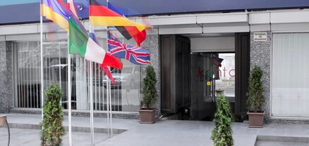 Երևանում «Կանտար» հյուրանոցում ռուս և իրանցի տղամարդիկ վիճել են. մեկը մյուսի հեռախոսը պատշգամբից դուրս է նետել. shamshyan.com