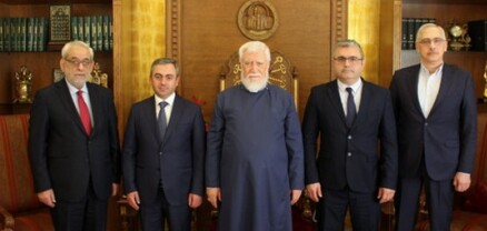 ՀՅԴ պատվիրակությունը հանդիպել է Ն.Ս.Օ.Տ.Տ. Արամ Ա կաթողիկոսին