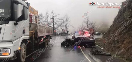 Գորիսում բախվել են «Shacman» բեռնատարն ու «Լադա»-ն․ վիրավորը ՊՆ ծառայող է․ shamshyan.com