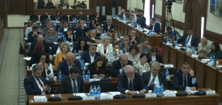 Դո՛ւք, պարոն Սուքիասյան, ո՞ր Մանուկն եք․ լարված իրավիճակ ավագանու նիստում