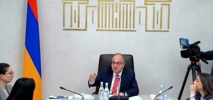Հարցնում եմ՝ սպառնո՞ւմ եք, ասում է՝ այո՛, սպառնում եմ․ ԱԺ–ում իրավիճակը թեժացավ