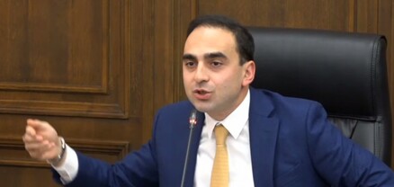 Ավինյանը պնդել է, որ Նոր-Նորքի թաղապետը հեռանա. Ժողովուրդ