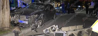 Երևանում բախվել են «Toyota»-ն ու «Infiniti»-ն, որը կոտրել է լուսակիրն ու բախվել ծառին. կան վիրավորներ. shamshyan.com