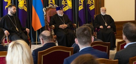 Գարեգին Բ-ն օտարերկրացի դատավորների հետ խոսել է հայ գերիների մասին